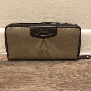 Coach wallet